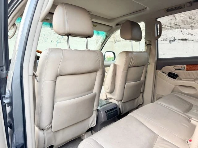 2006 Lexus GX 2nd Gen - Image 20 of 21