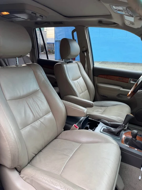 2006 Lexus GX 1st Gen - Image 8 of 9