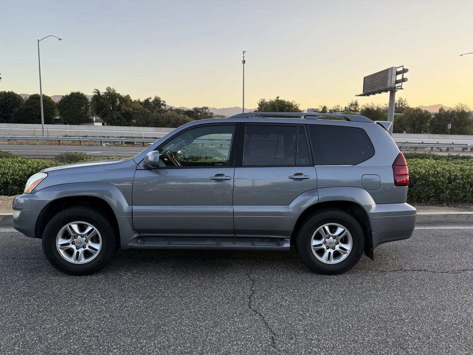 2006 Lexus GX 1st Gen - Image 3 of 31