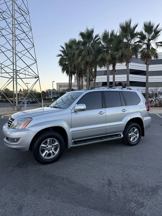 2006 Lexus GX 2nd Gen - Image 2 of 31