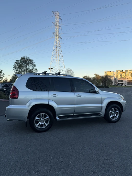 2006 Lexus GX 2nd Gen - Image 12 of 31