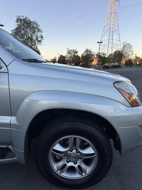 2006 Lexus GX 2nd Gen - Image 19 of 31