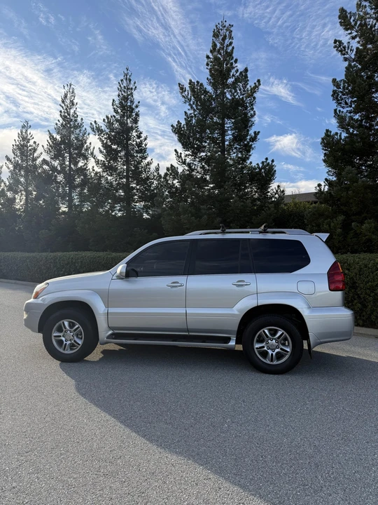 2006 Lexus GX 2nd Gen - Image 17 of 31