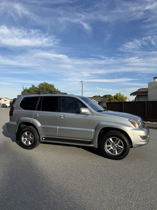 2006 Lexus GX 2nd Gen - Image 11 of 31