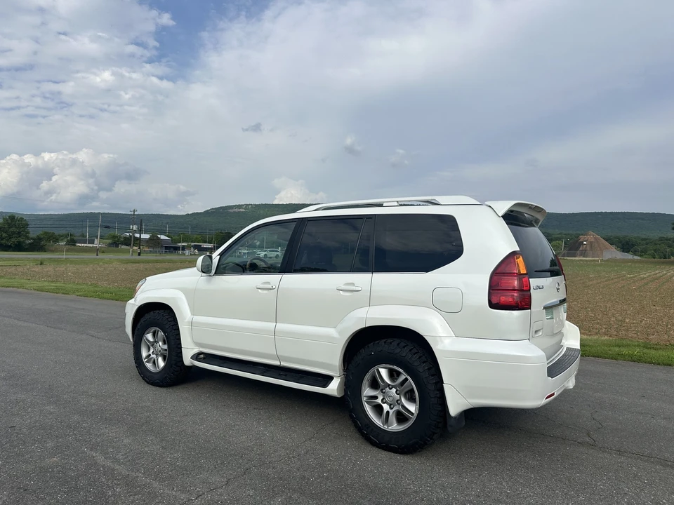 2006 Lexus GX 1st Gen - Image 16 of 31