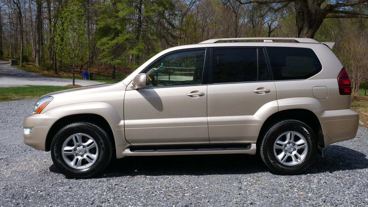 2006 Lexus GX 1st Gen - Image 12 of 31