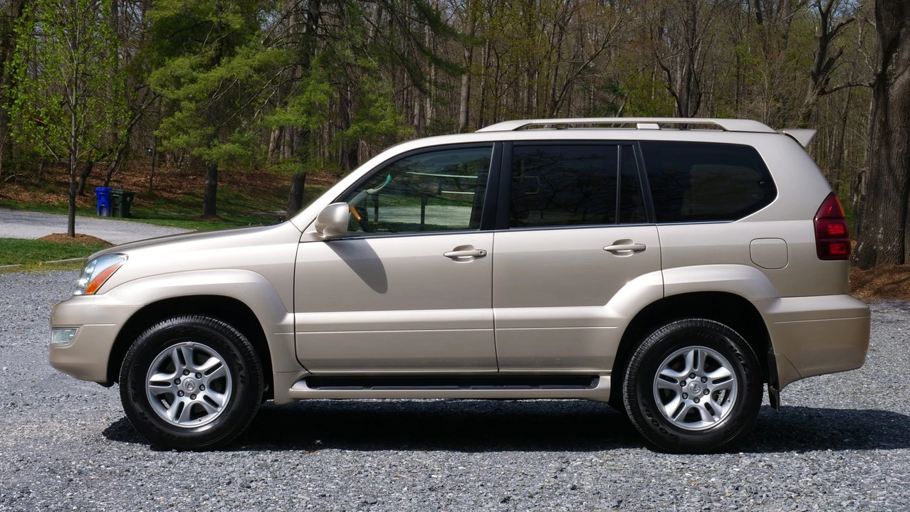 2006 Lexus GX 1st Gen - Image 13 of 31