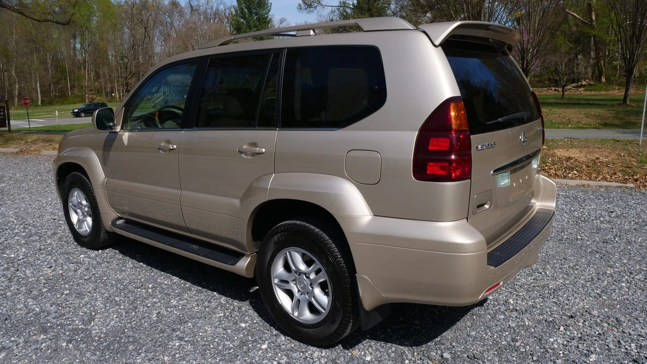 2006 Lexus GX 1st Gen - Image 25 of 31