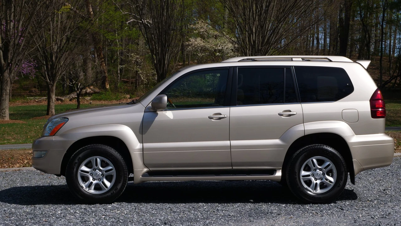 2006 Lexus GX 1st Gen - Image 15 of 31