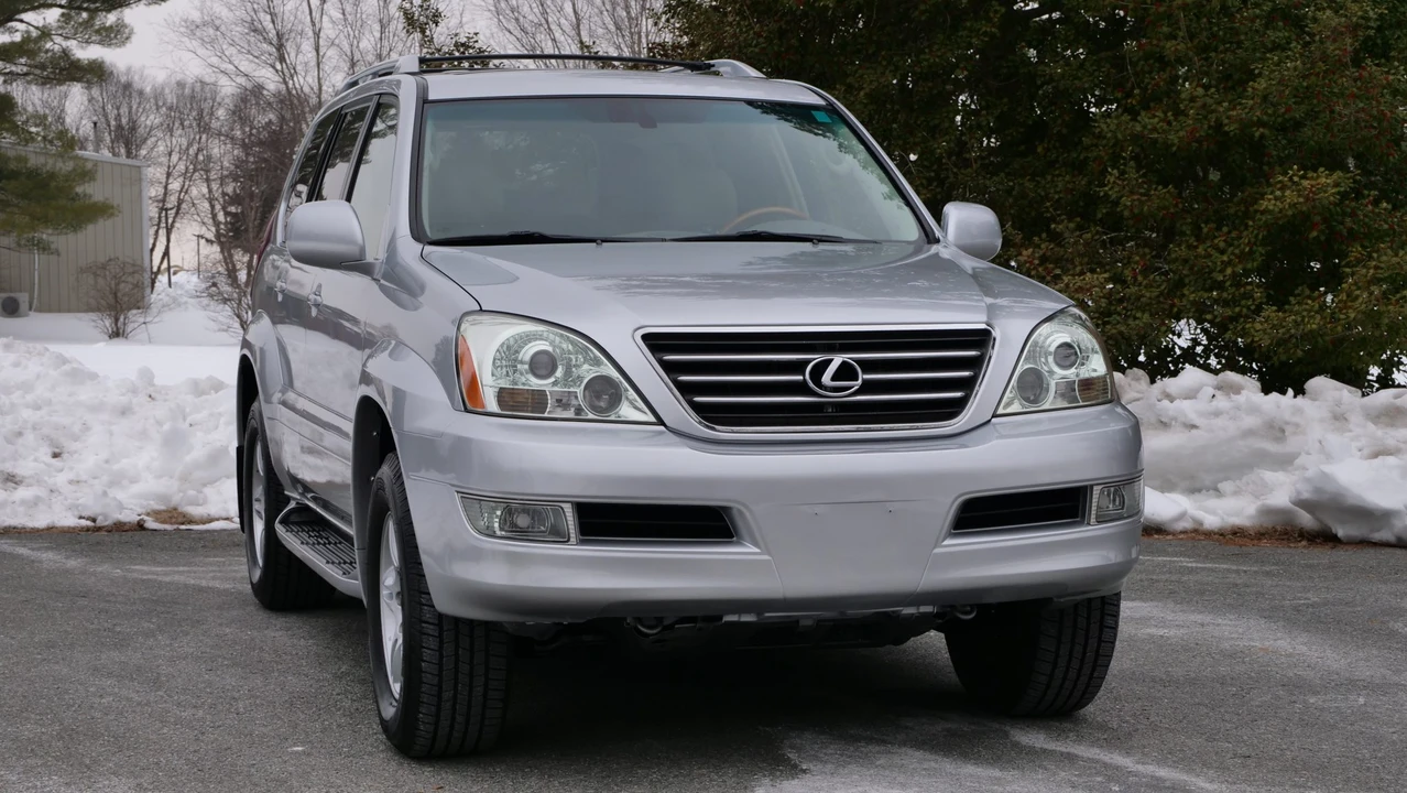2006 Lexus GX 2nd Gen - Image 2 of 31