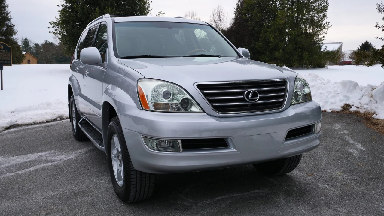 2006 Lexus GX 2nd Gen - Image 3 of 31