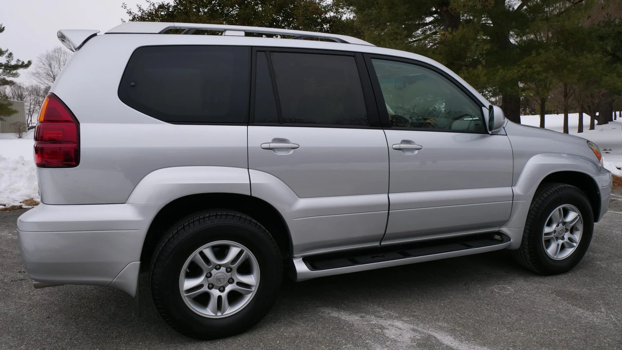 2006 Lexus GX 2nd Gen - Image 23 of 31