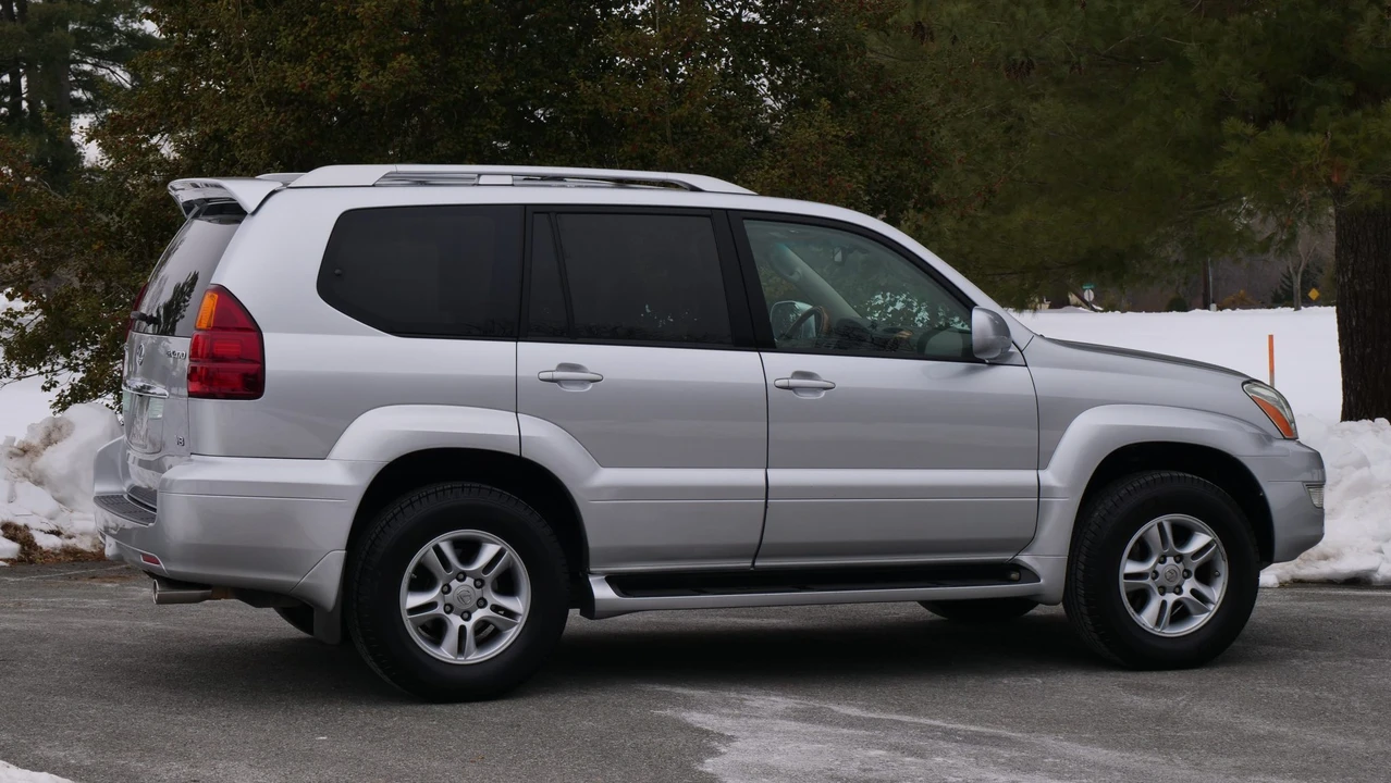 2006 Lexus GX 2nd Gen - Image 29 of 31