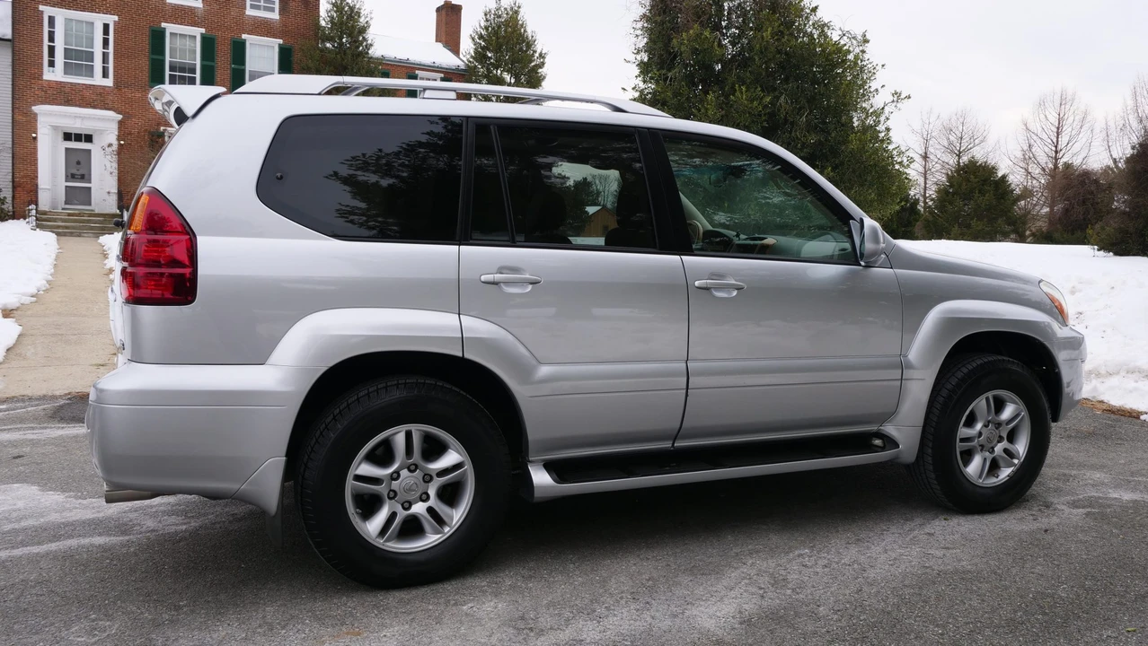 2006 Lexus GX 2nd Gen - Image 24 of 31