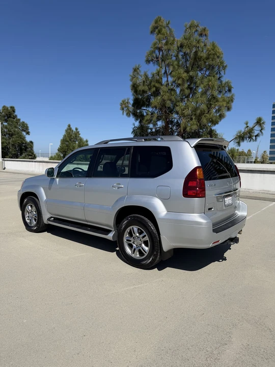 2006 Lexus GX 1st Gen - Image 28 of 31