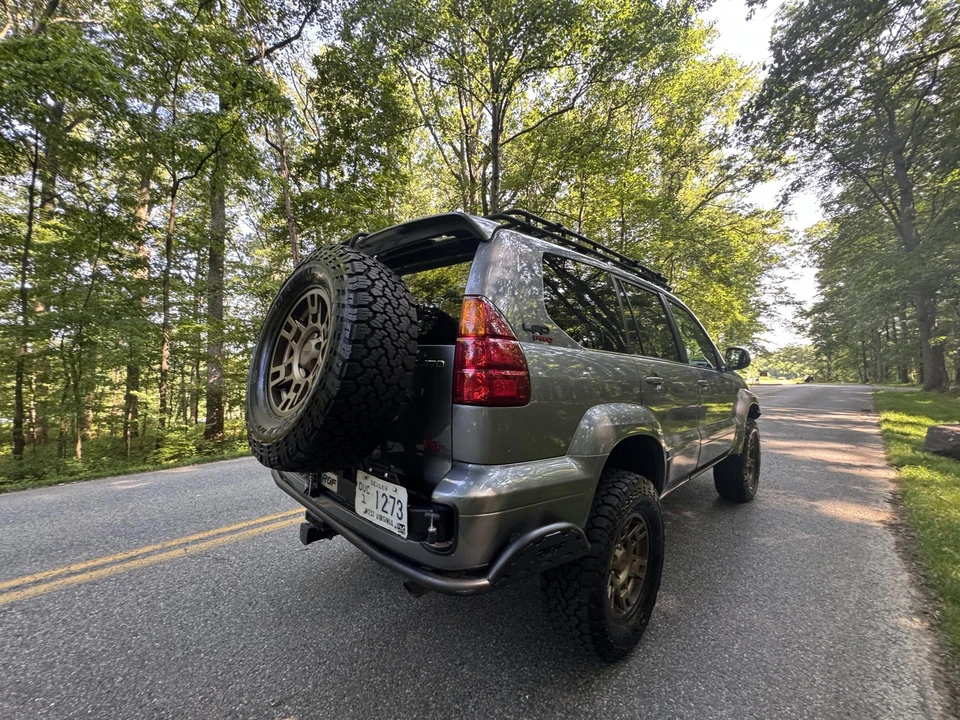 2006 Lexus GX 1st Gen - Image 28 of 31