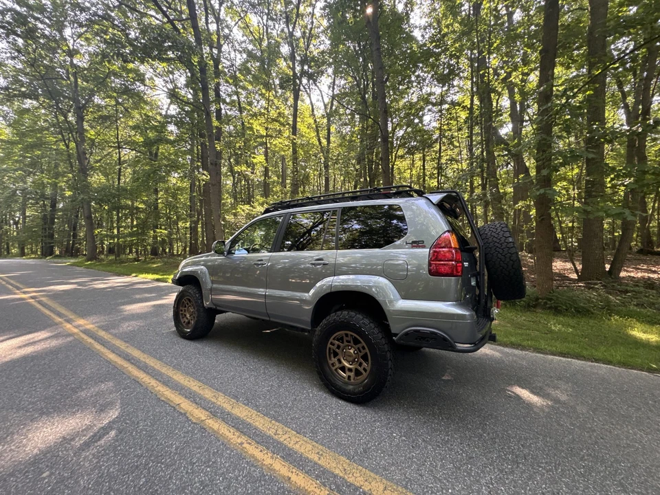 2006 Lexus GX 1st Gen - Image 13 of 31