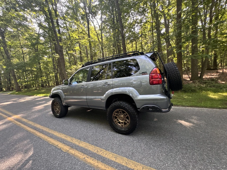 2006 Lexus GX 1st Gen - Image 10 of 31