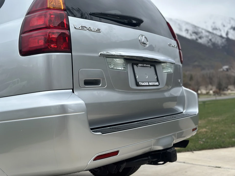 2006 Lexus GX 1st Gen - Image 16 of 31
