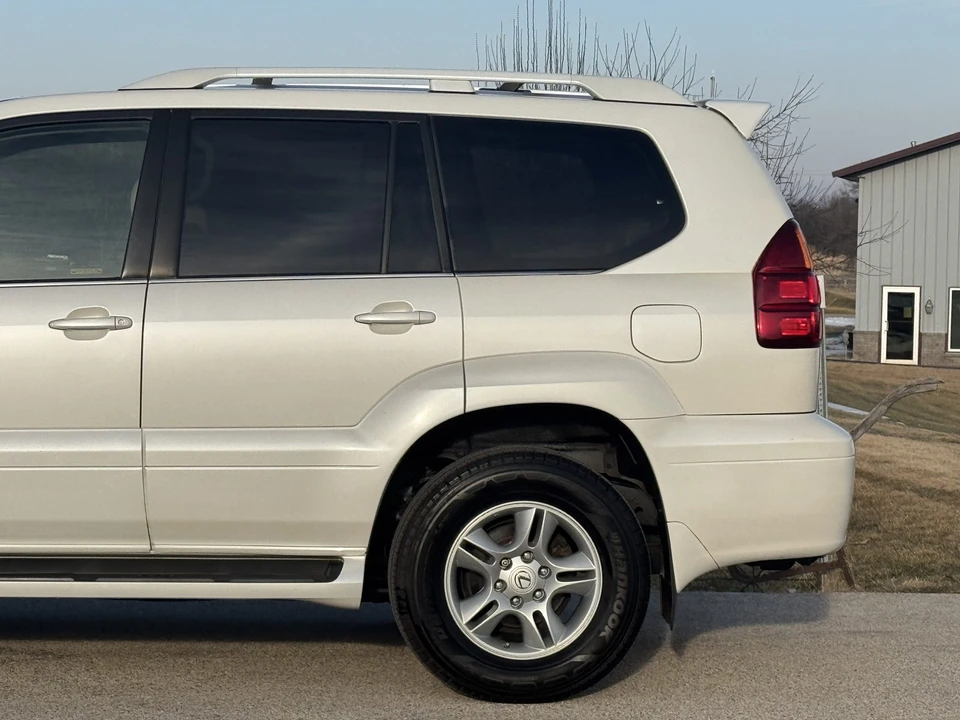 2006 Lexus GX 1st Gen - Image 29 of 31