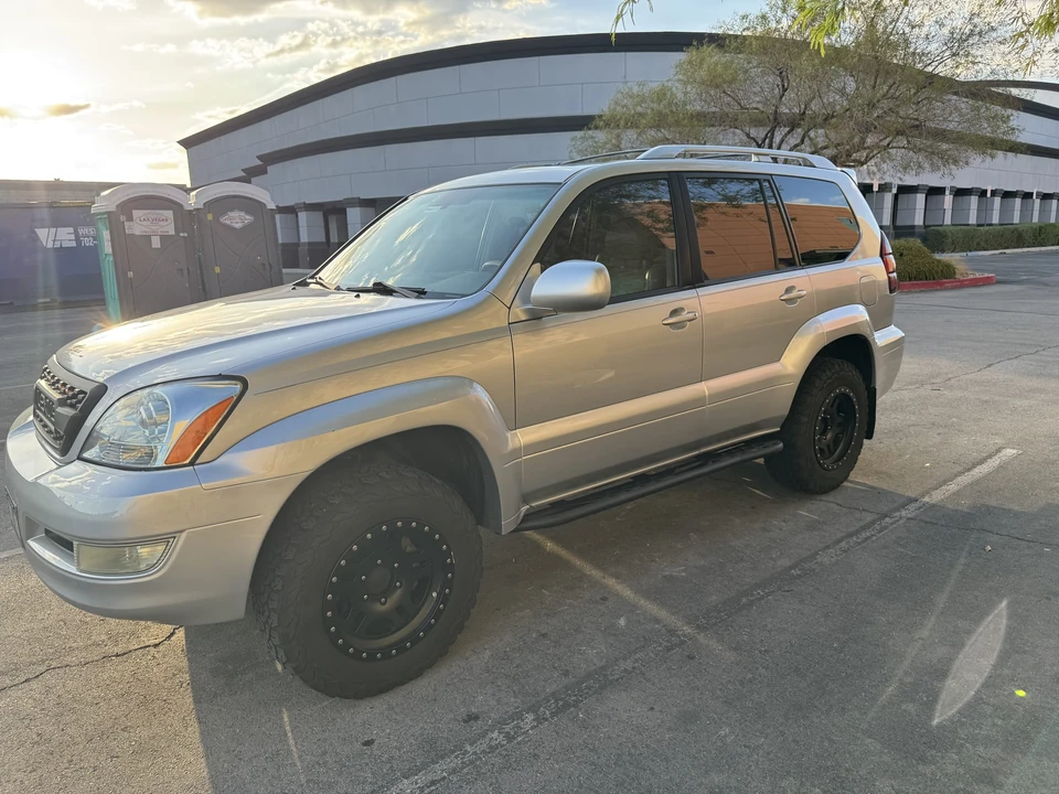 2006 Lexus GX 1st Gen - Image 2 of 31