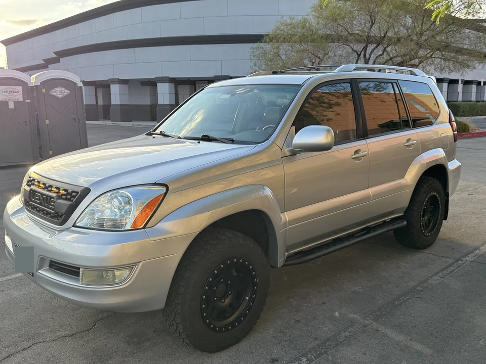 2006 Lexus GX 1st Gen - Image 3 of 31