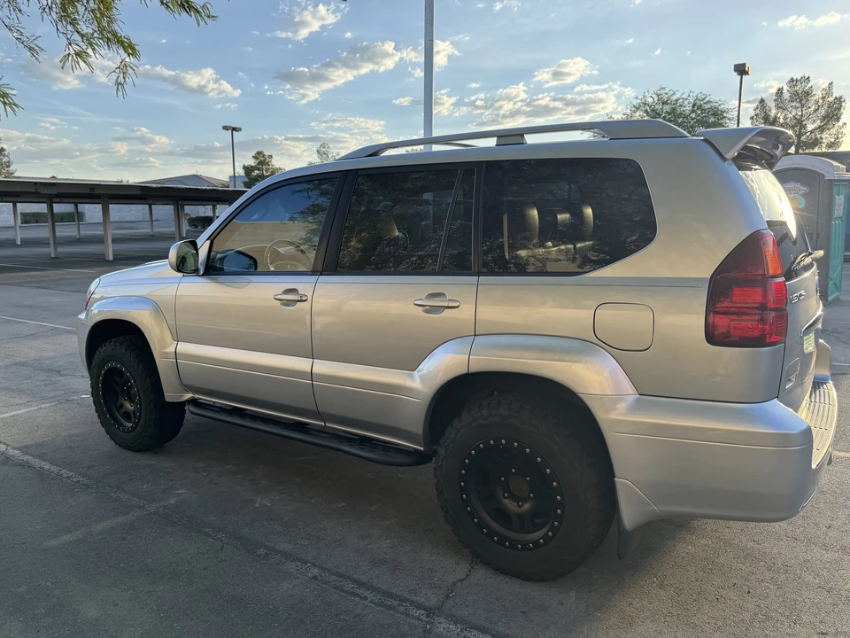 2006 Lexus GX 1st Gen - Image 23 of 31