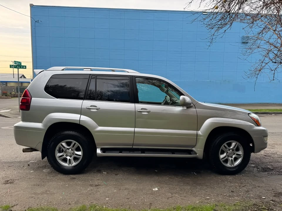 2006 Lexus GX 1st Gen - Image 4 of 10