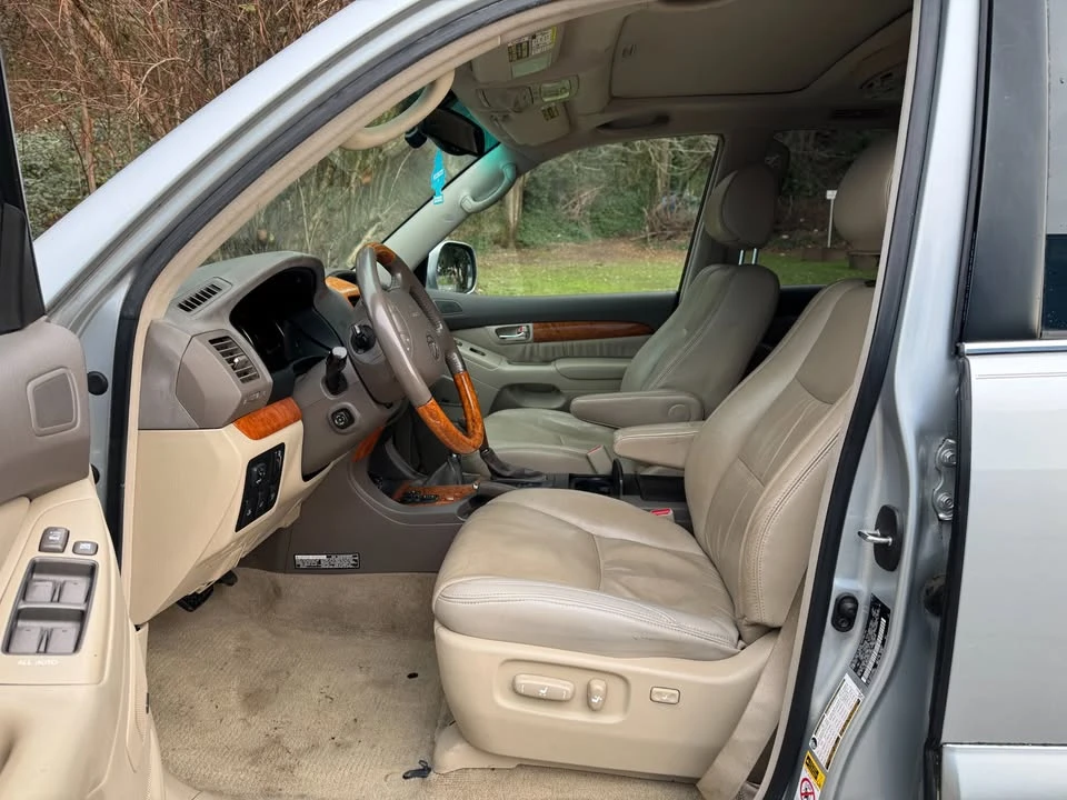 2006 Lexus GX 1st Gen - Image 5 of 10