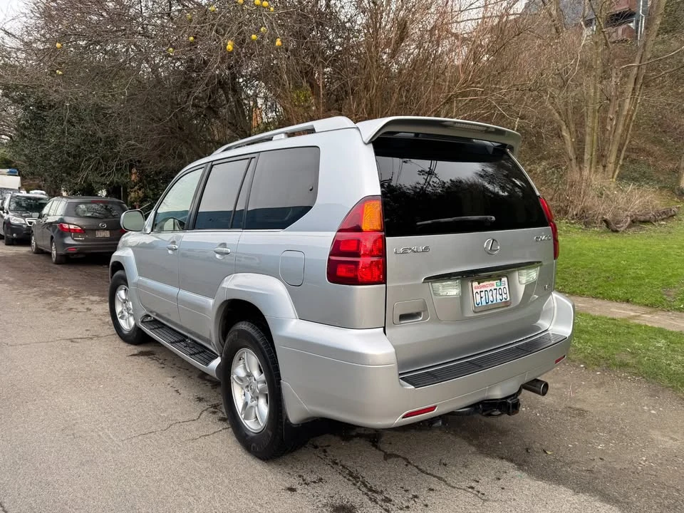 2006 Lexus GX 1st Gen - Image 2 of 10