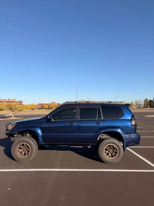 2006 Lexus GX 1st Gen - Image 4 of 10