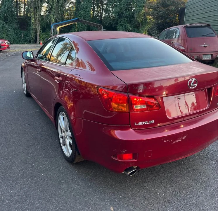 2006 Lexus IS 2nd Gen - Image 5 of 17