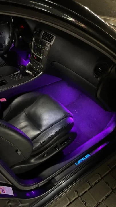 2006 Lexus IS 2nd Gen - Image 2 of 4