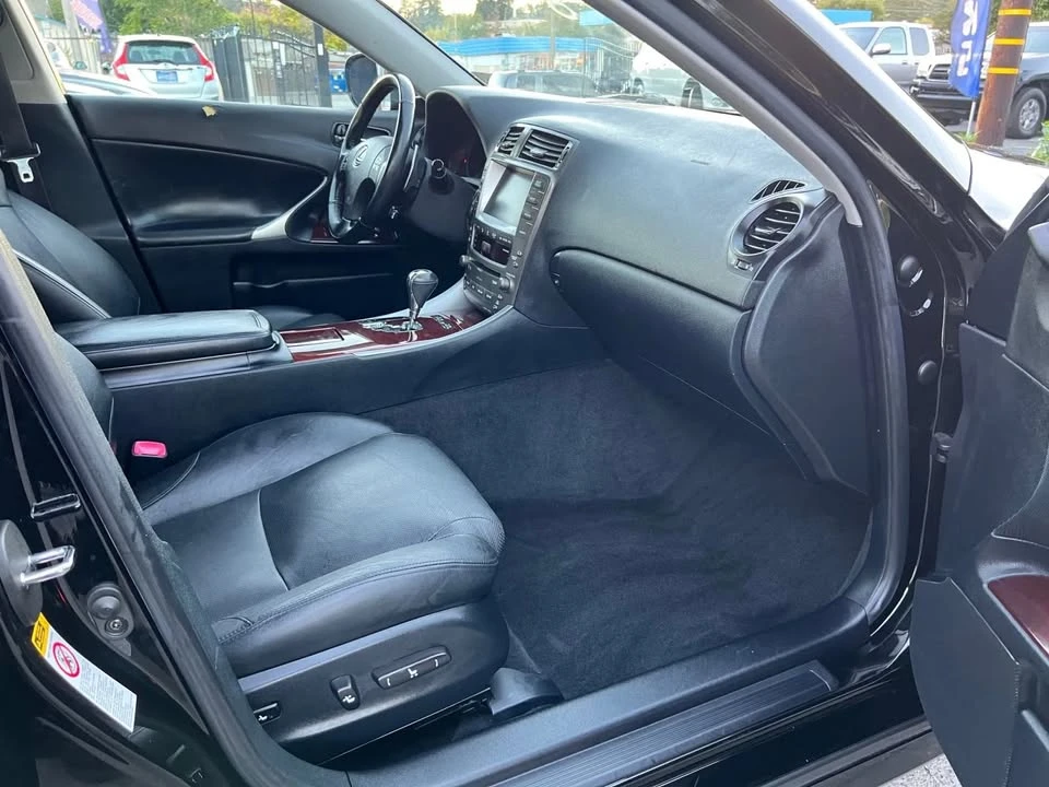 2006 Lexus IS 2nd Gen - Image 10 of 14