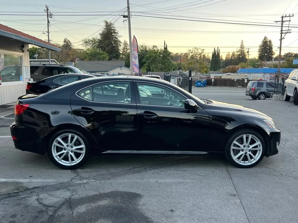 2006 Lexus IS 2nd Gen - Image 5 of 14