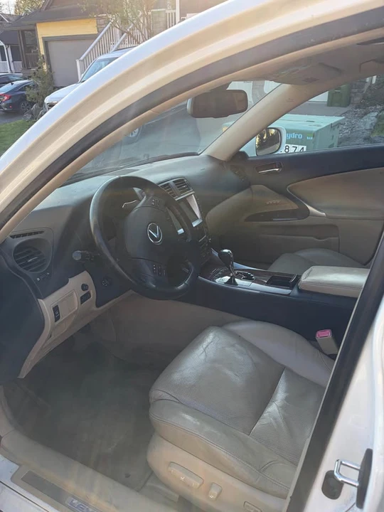 2006 Lexus IS 2nd Gen - Image 4 of 8