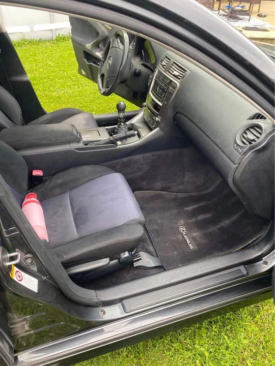 2006 Lexus IS 2nd Gen - Image 2 of 4
