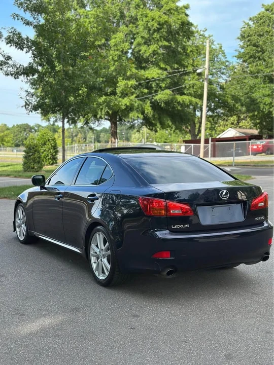 2006 Lexus IS 2nd Gen - Image 12 of 19