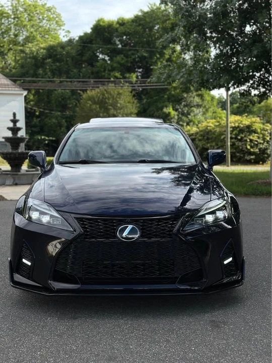 2006 Lexus IS 2nd Gen - Image 4 of 19