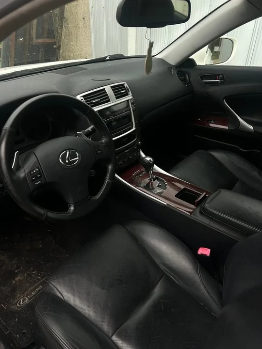 2006 Lexus IS 2nd Gen - Image 3 of 5