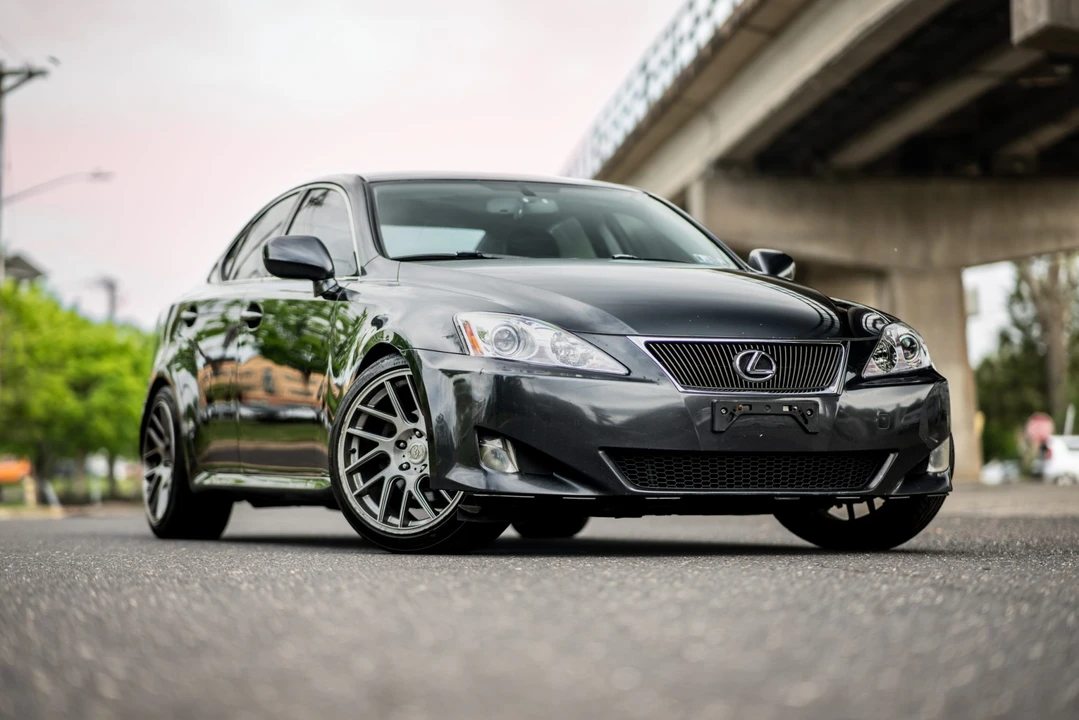 2006 Lexus IS 2nd Gen - Image 8 of 31