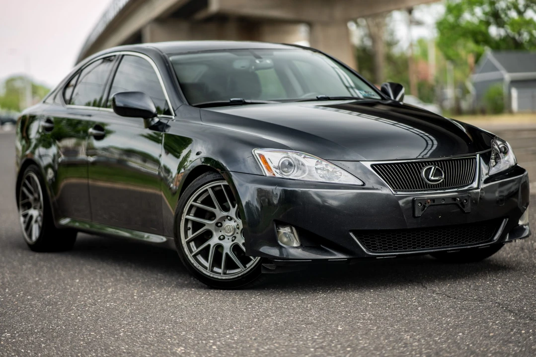 2006 Lexus IS 2nd Gen - Image 13 of 31