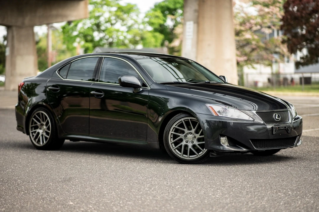 2006 Lexus IS 2nd Gen - Image 19 of 31