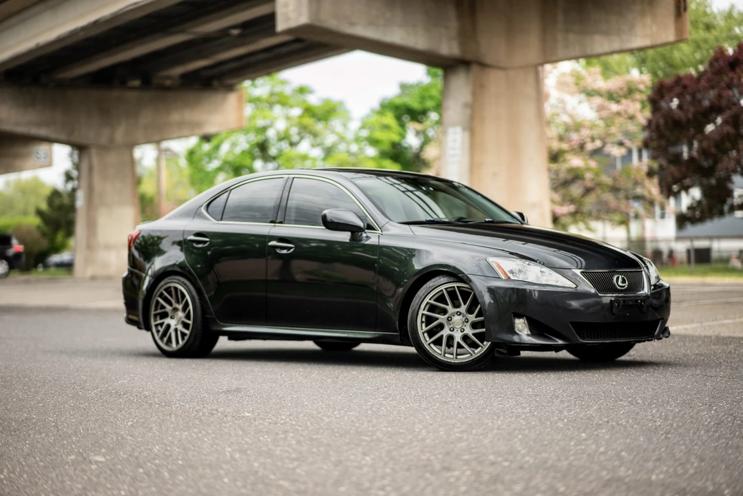 2006 Lexus IS 2nd Gen - Image 11 of 31