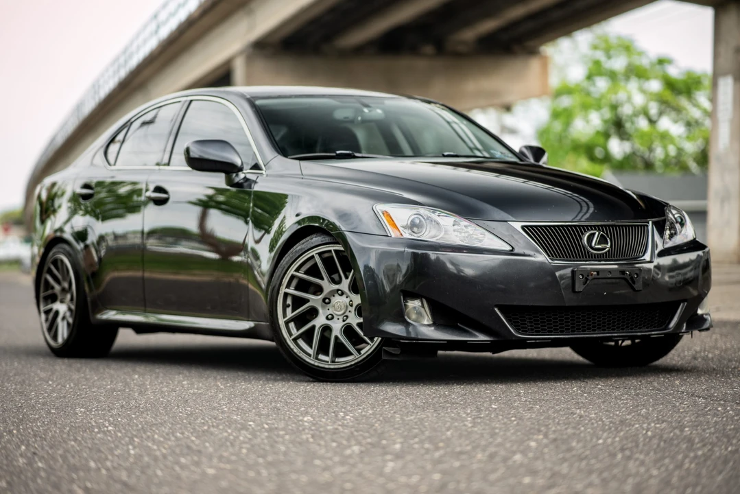 2006 Lexus IS 2nd Gen - Image 12 of 31