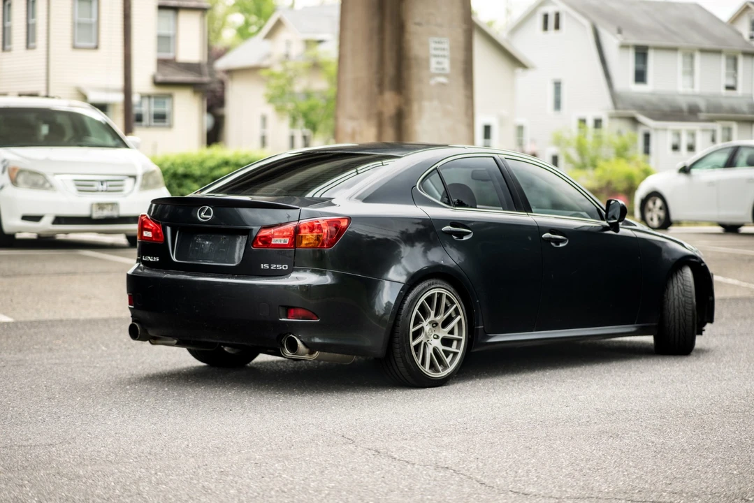 2006 Lexus IS 2nd Gen - Image 25 of 31
