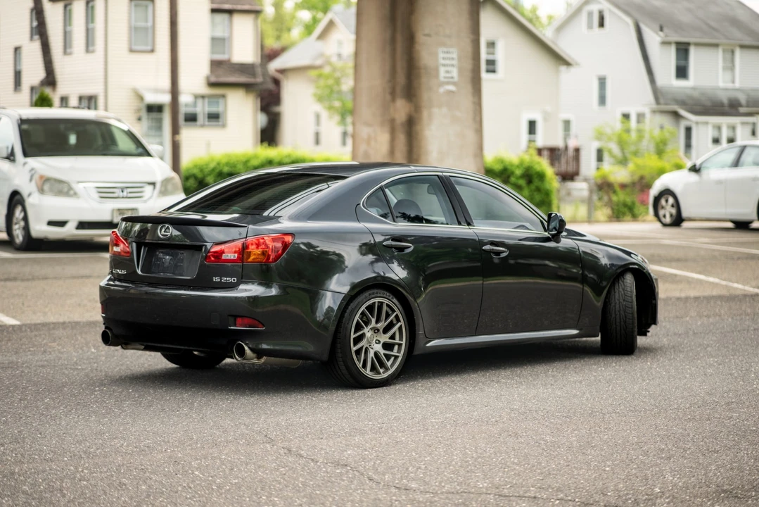 2006 Lexus IS 2nd Gen - Image 26 of 31