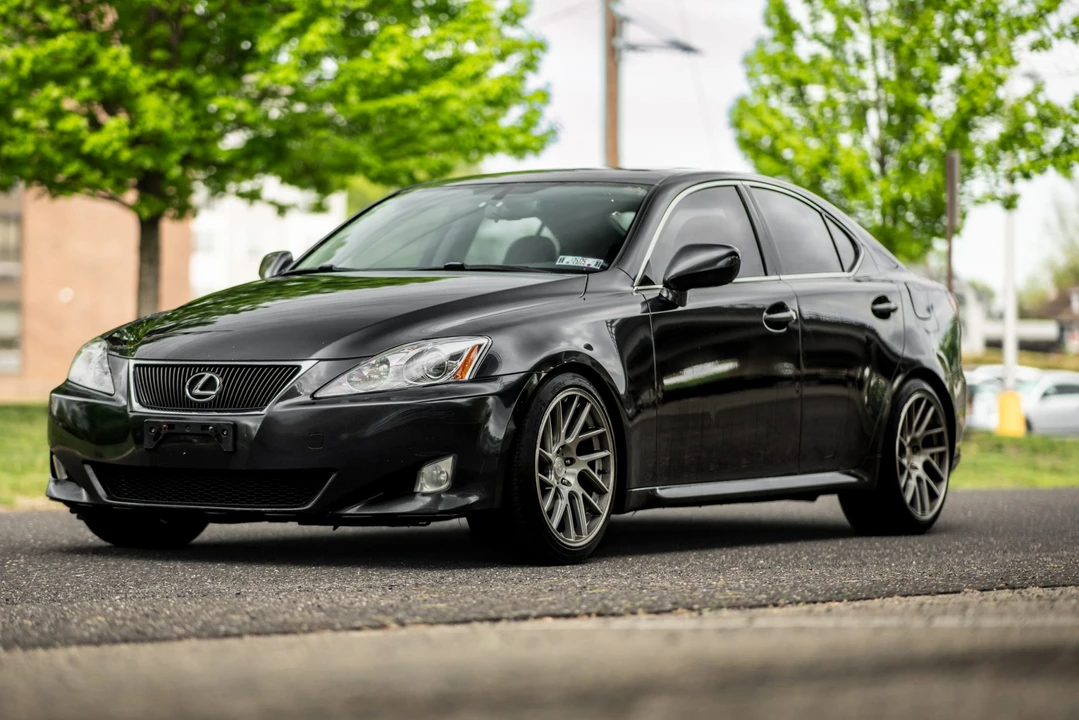 2006 Lexus IS 2nd Gen - Image 4 of 31