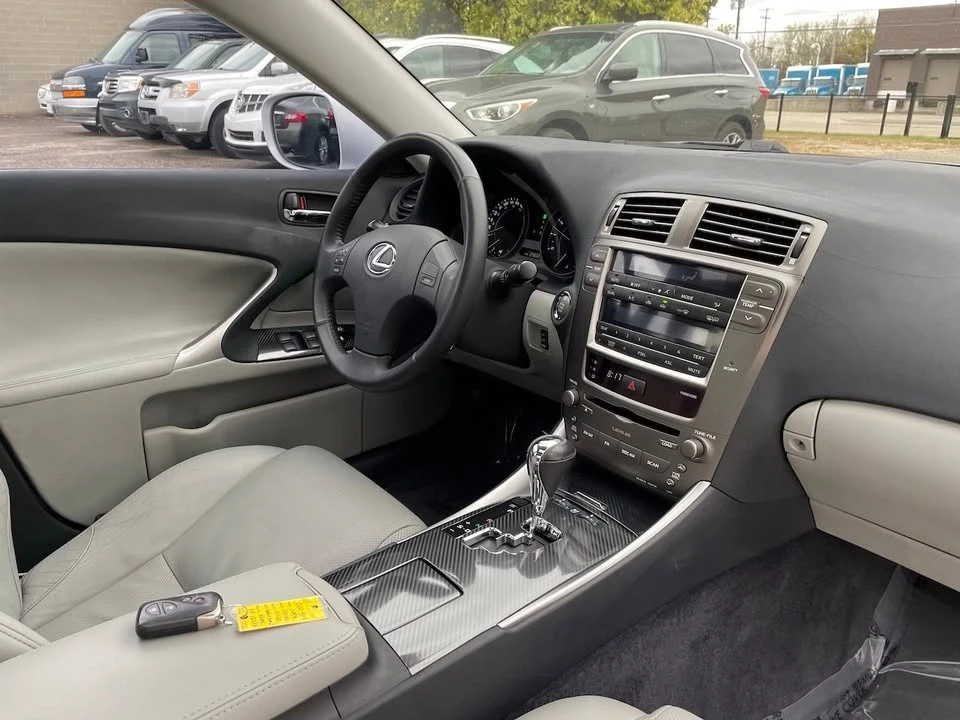 2006 Lexus IS 2nd Gen - Image 9 of 19