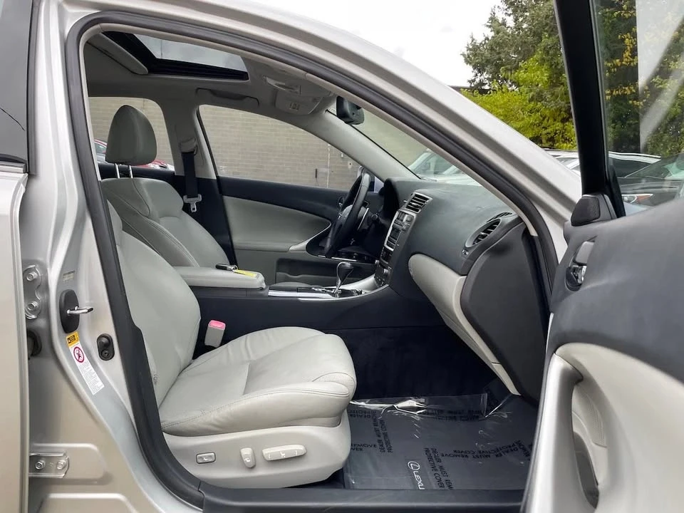 2006 Lexus IS 2nd Gen - Image 8 of 19